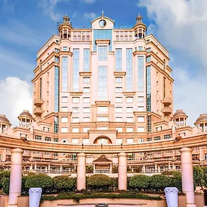 Hotel Swissotel Al Murooj, Dubaj